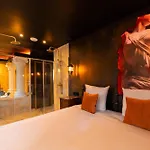 La De Venus - A Theme Jacuzzi Et Piece Secrete - Evasion Pour Deux