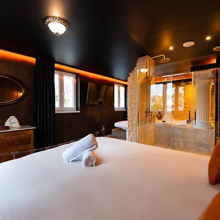 Apartamento La De Vénus - à Thème Jacuzzi Et Pièce Secrète - évasion Pour Deux Schirrhein