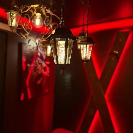 La De Venus - A Theme Jacuzzi Et Piece Secrete - Evasion Pour Deux *