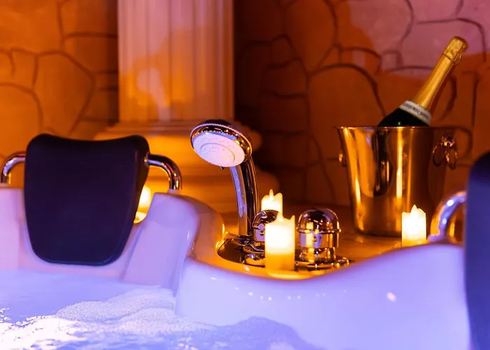 La De Venus - A Theme Jacuzzi Et Piece Secrete - Evasion Pour Deux شقة Schirrhein